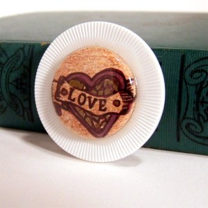 ornatelove_giveaway_0003 Lucky Poker Chip Brooch by KisforCalligraphy